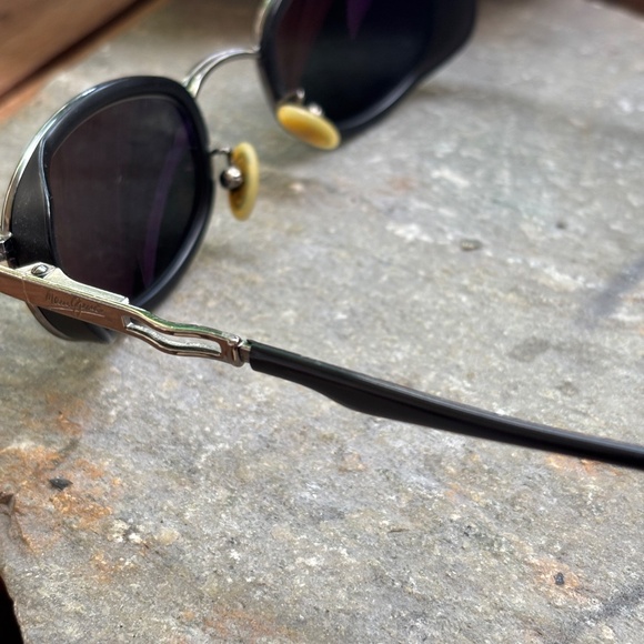 Maui Jim Makana sunglasses - Picture 5 of 6